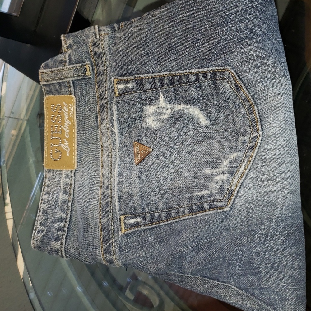 Guess low rised capri ripped jeans